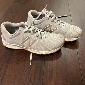 Fresh foam New Balance tennis shoes
